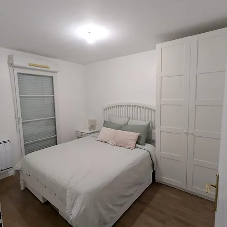 Moderne Proche Paris 아파트 베종
